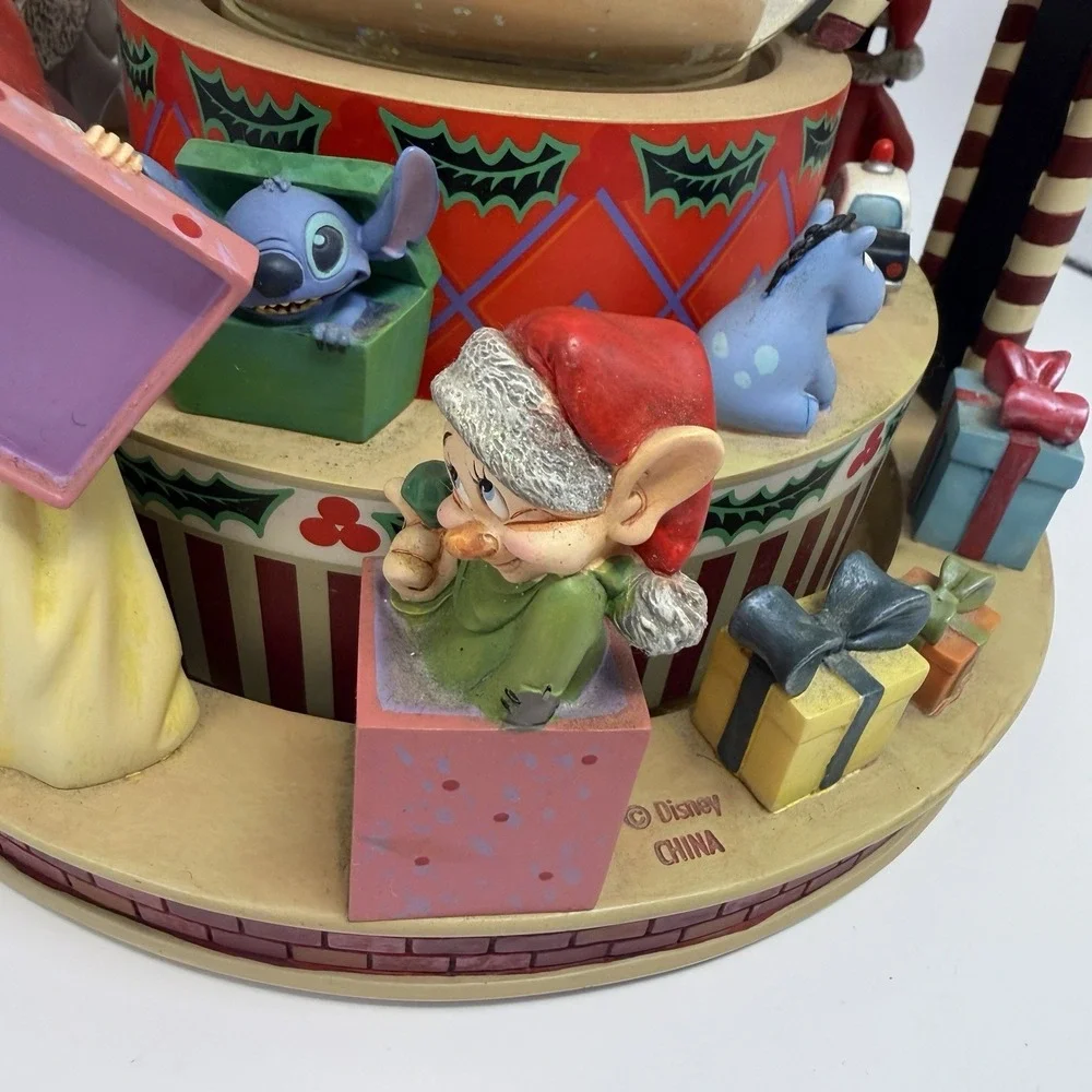 Disney Christmas Santa's Workshop Snow Globe Mickey Snow White Tinkerbell Goofy - Picture 13 of 16